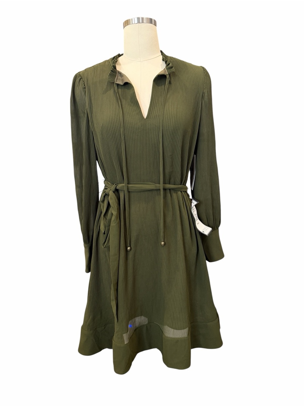 Eliza J Pleated Tie Waist Shift Dress Long Sleeve Split Neck Olive Green 6 NWT - Picture 2 of 14